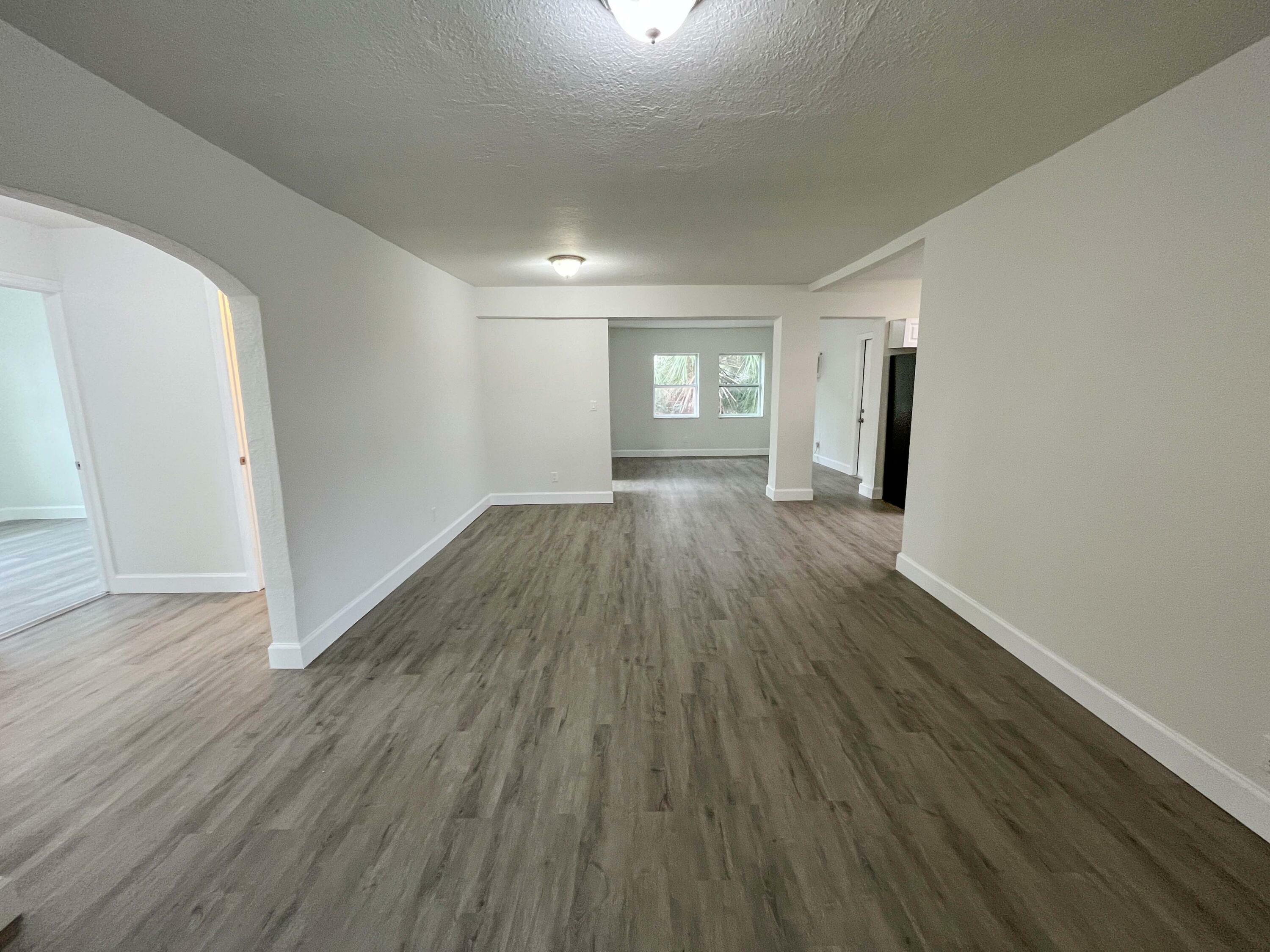 Property Photo:  4301 Pinewood Avenue  FL 33407 