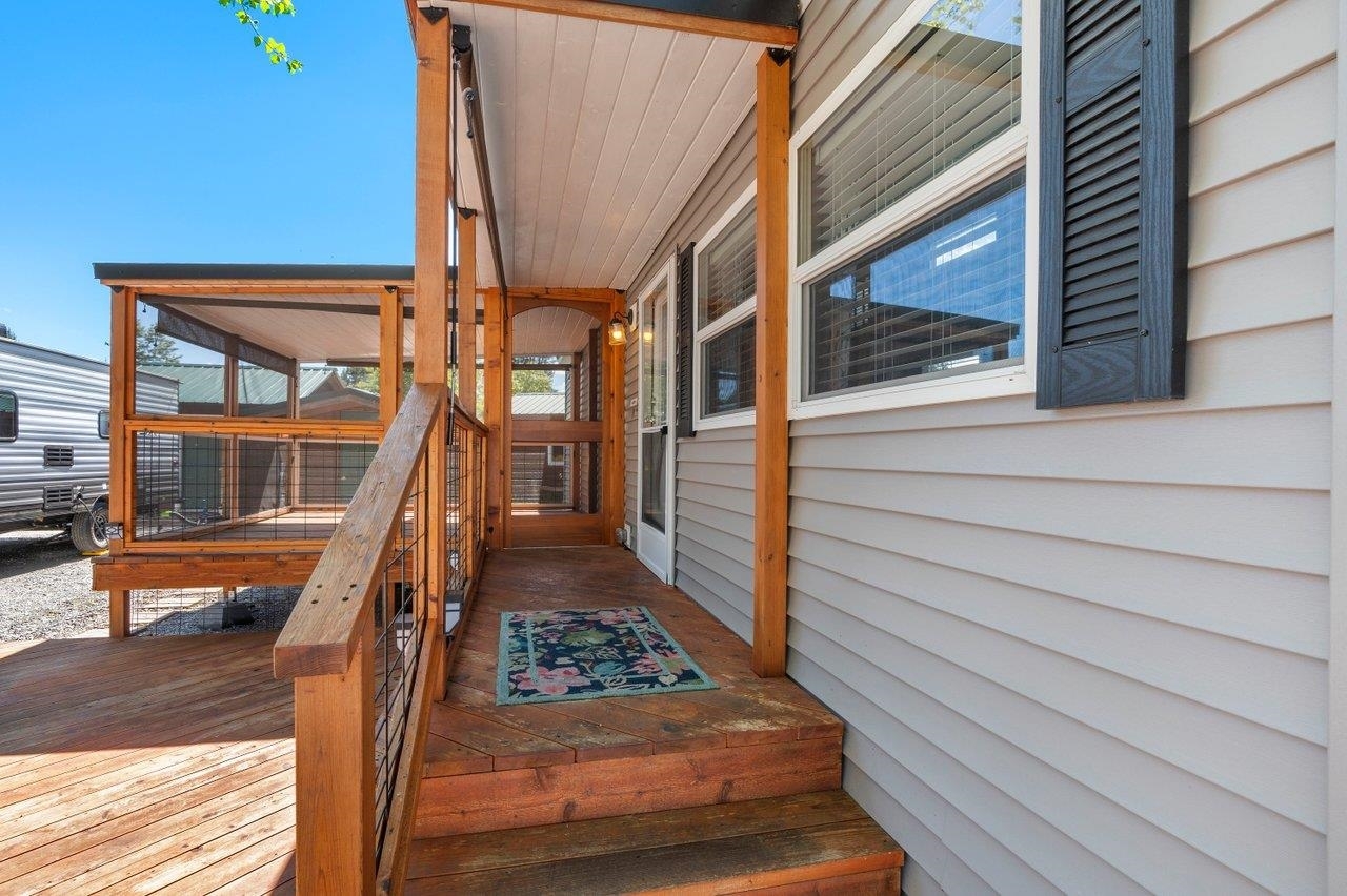 Property Photo:  27 Songbird Ln  WA 99180 