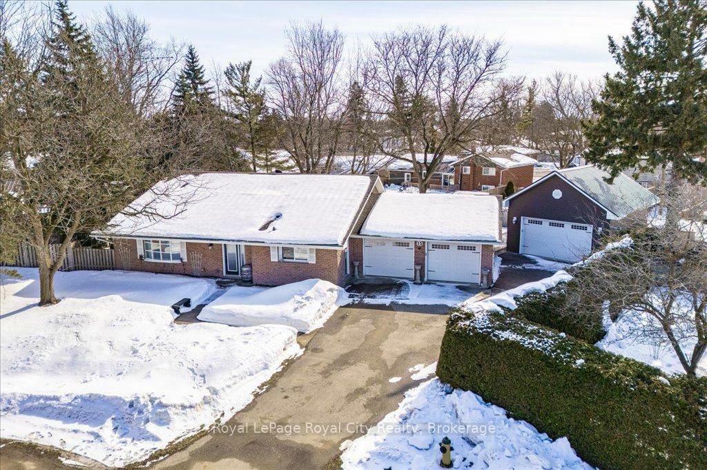 Property Photo: 15 Wellington Drive ON N0B 1S0