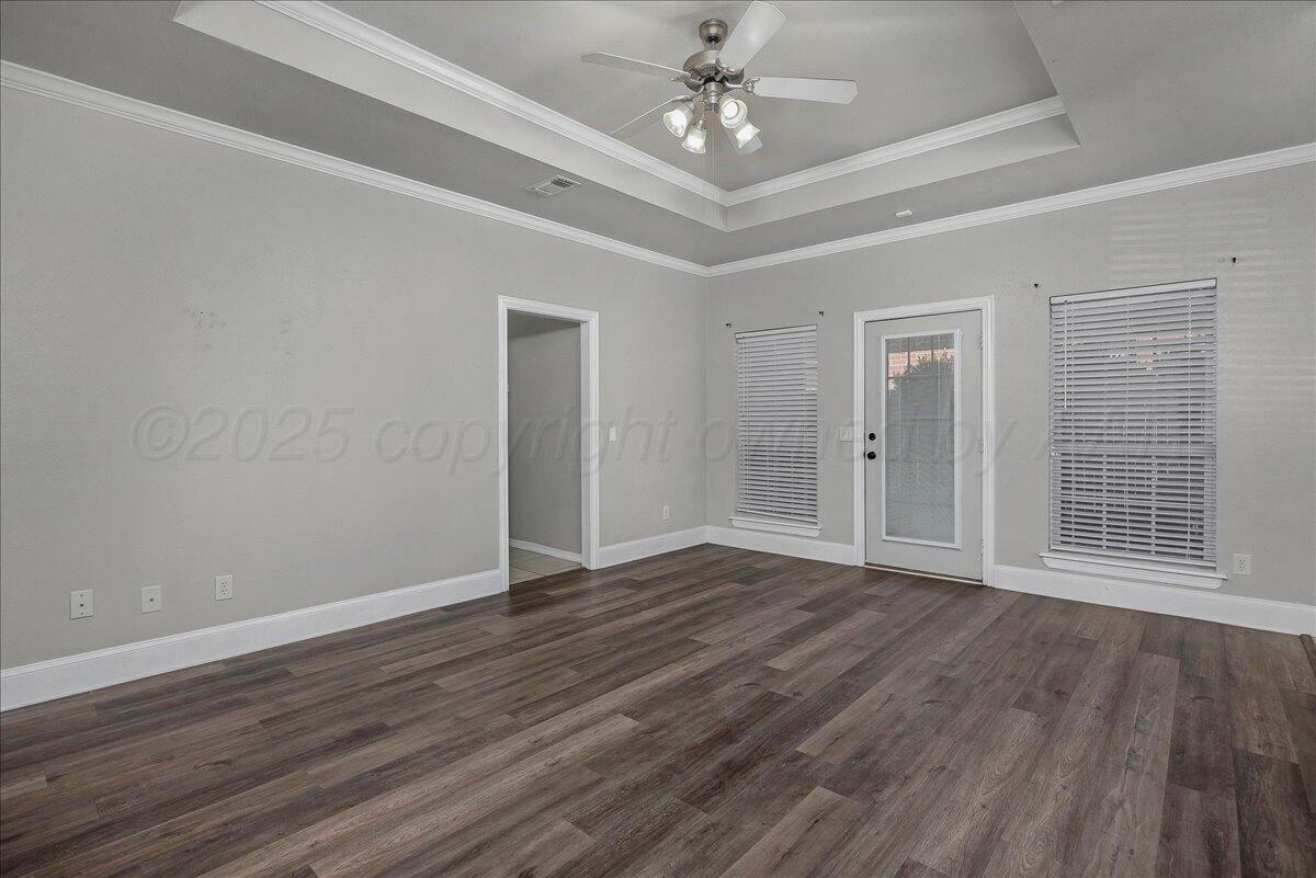 Property Photo:  5714 Southlawn Circle  TX 79110-3200 