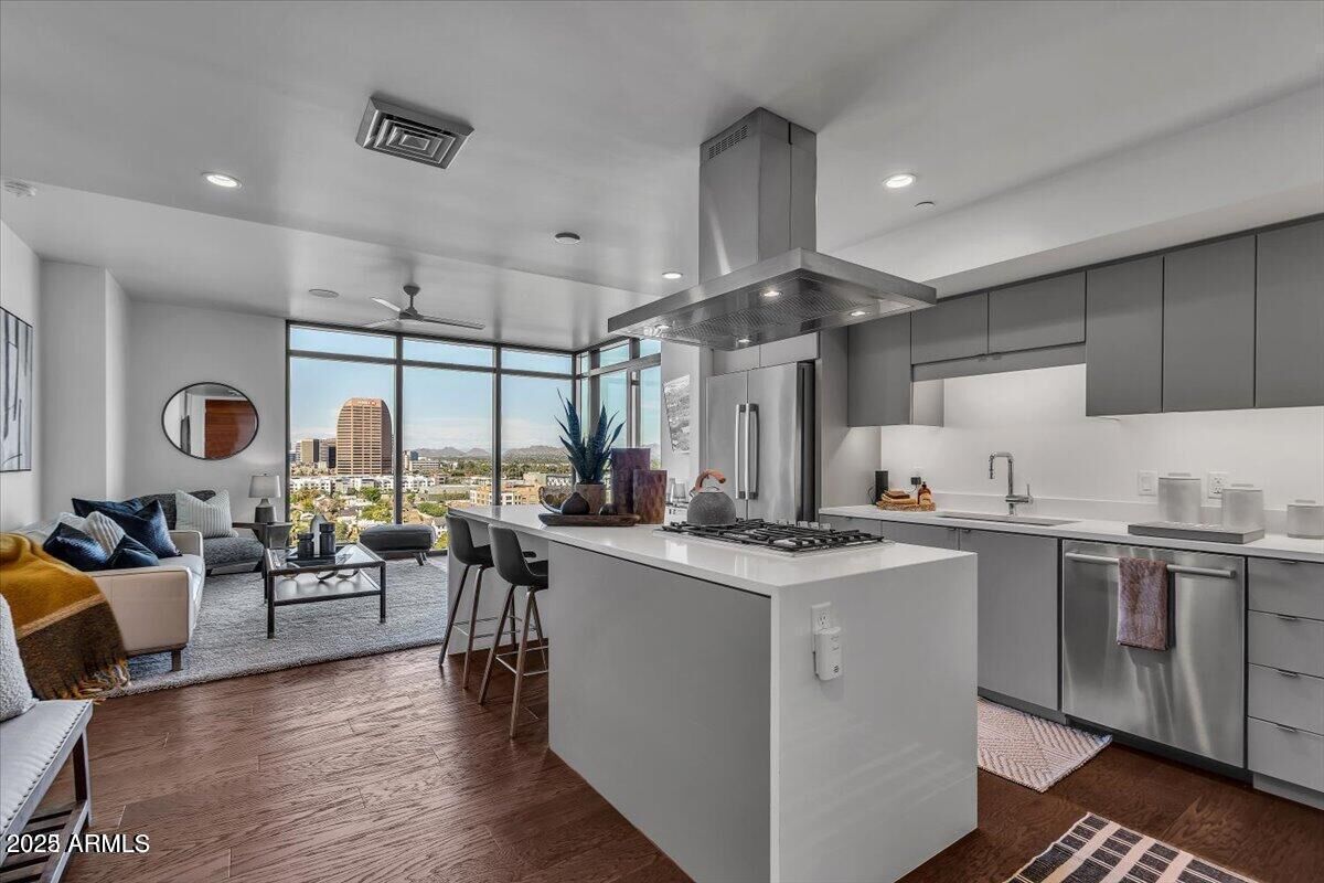 Property Photo:  200 W Portland Street 1222  AZ 85003