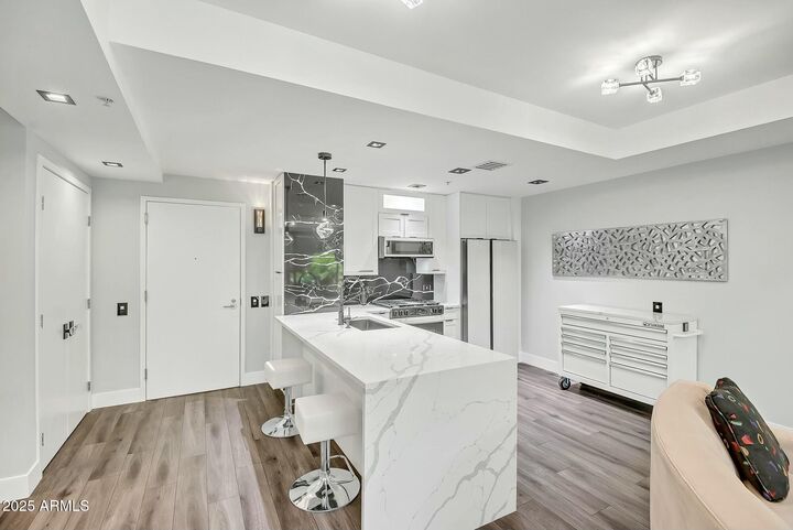 Property Photo:  7151 E Rancho Vista Drive 1003  AZ 85251 