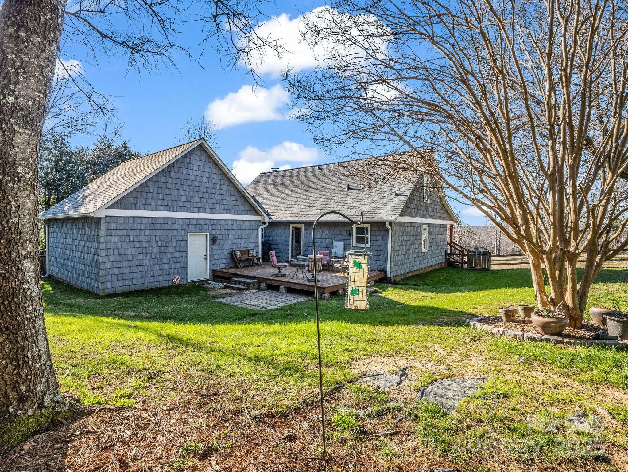 Property Photo:  111 Oakwood Drive  NC 28086 