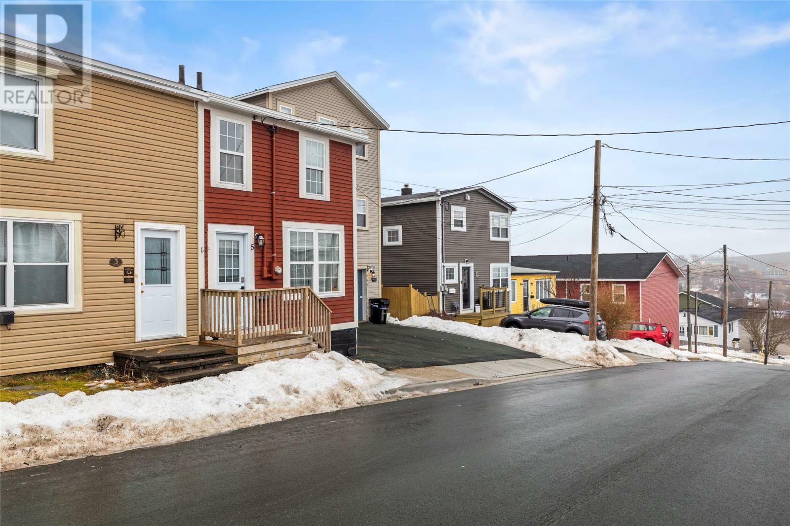 Photo de la propriété:  5 Edinburgh Street  NL A1C 4P8 