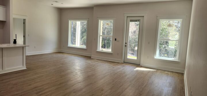 Property Photo: 329 Shoal River Drive FL 32539