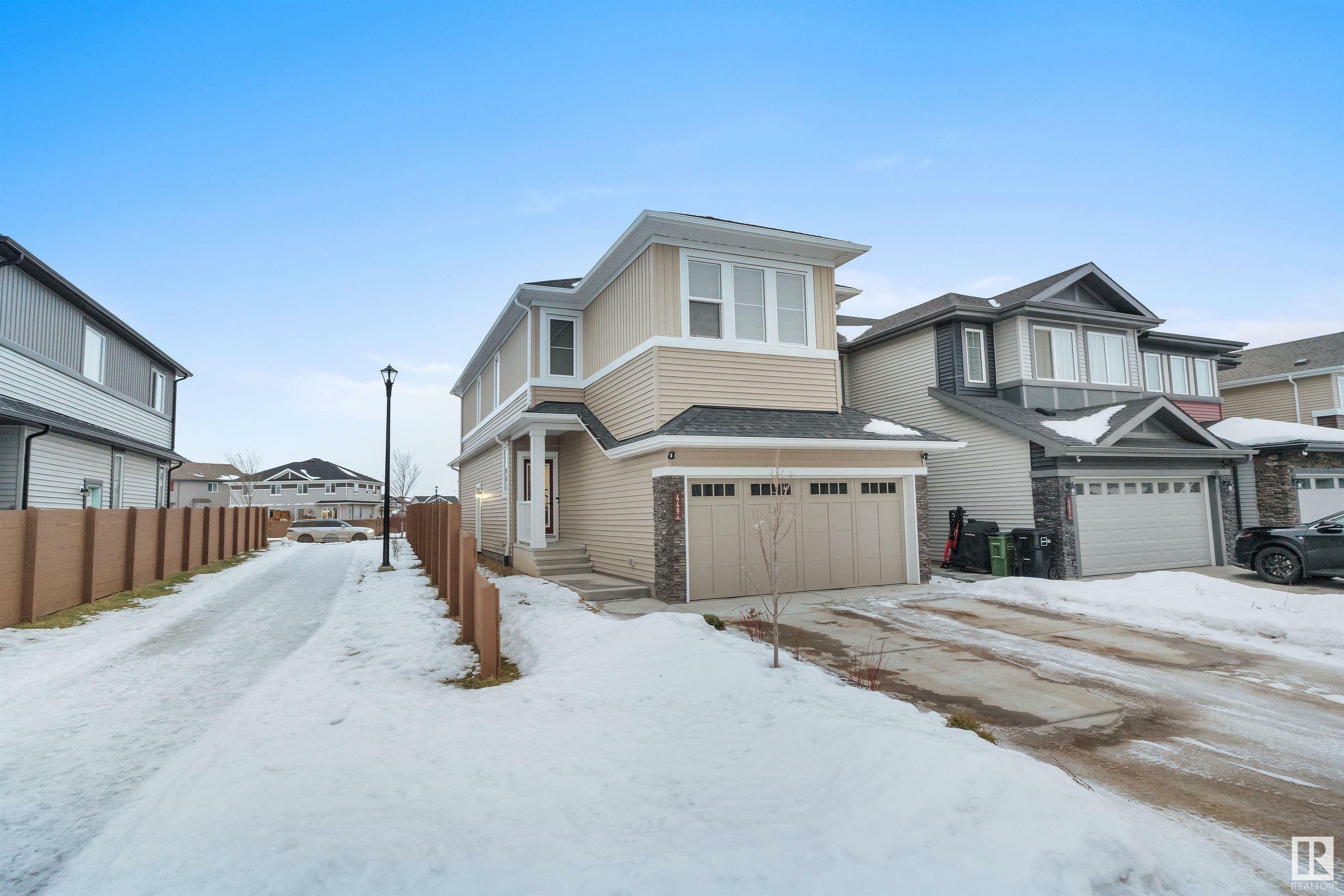 449 Conroy Crescent SW  Edmonton AB T6W 5A9 photo