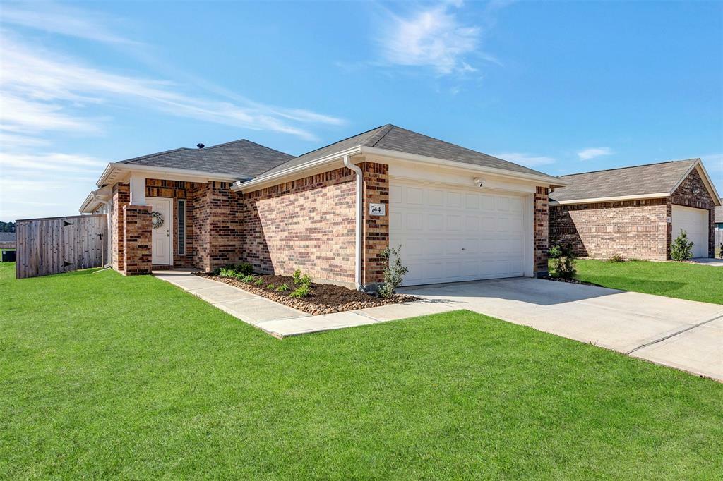Property Photo: 744 Hackberry Branch Court TX 77354