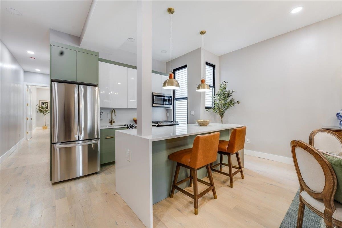 93 Laidlaw Ave 1  Jc, Journal Square NJ 07306 photo