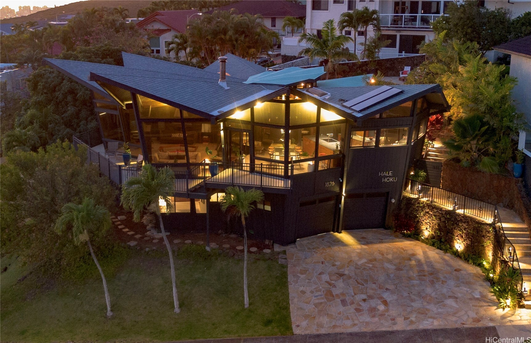 1826 Laukahi Street  Honolulu HI 96821 photo