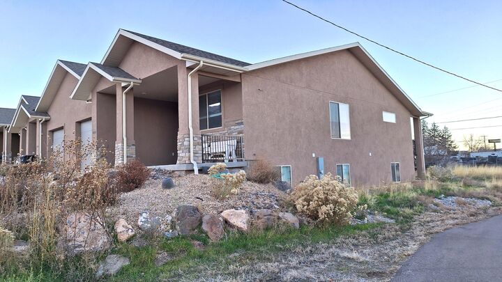 Property Photo:  1036 S Fir St  UT 84720 