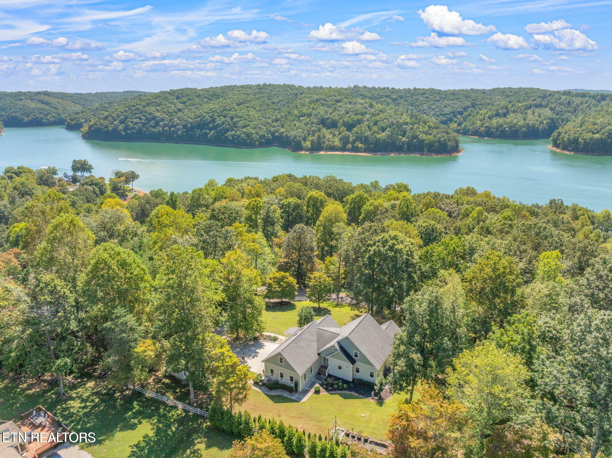 Property Photo: 209 Bucks And Doe Lane TN 37766