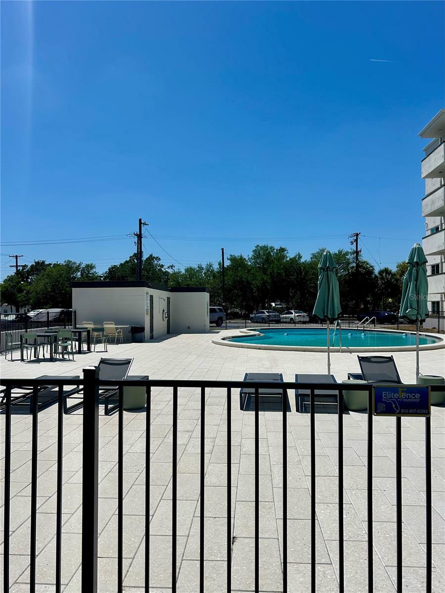 Property Photo: 406 W Azeele Estate 303 FL 33606