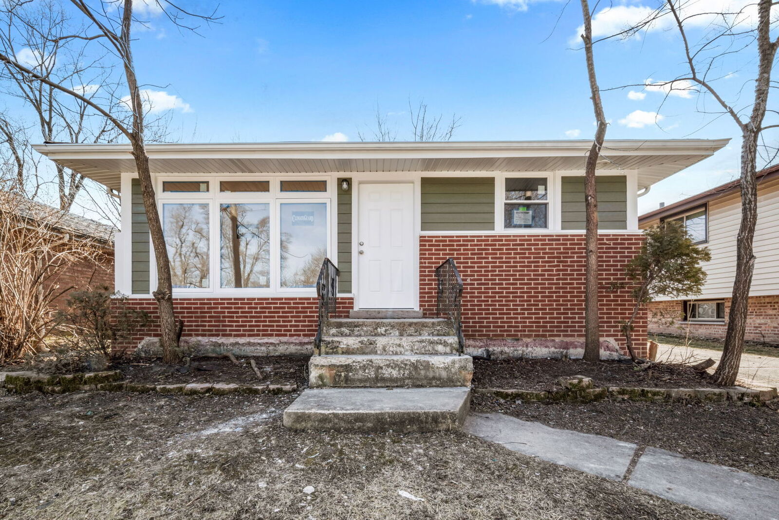 Property Photo: 580 W 16th Street IL 60411