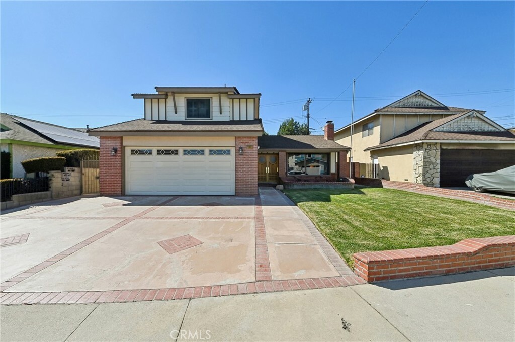 Property Photo: 19411 Midtown Avenue CA 90746