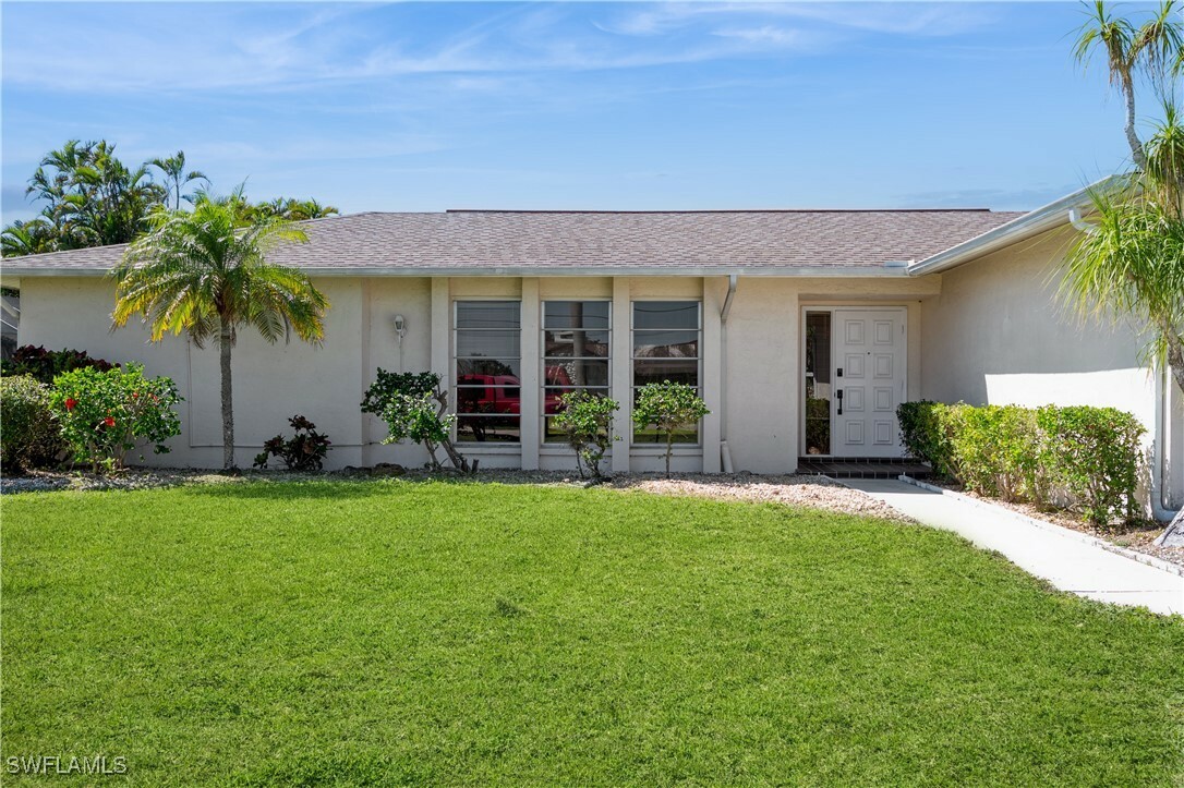 Property Photo:  3718 SE 6th Avenue  FL 33904 