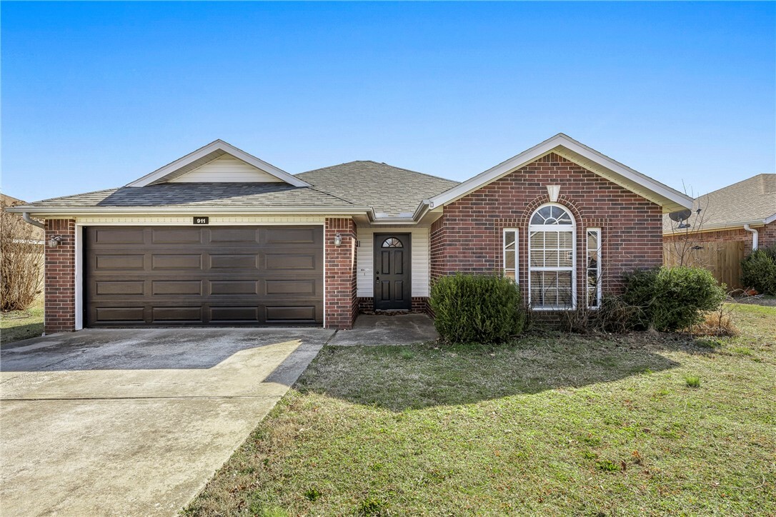 Property Photo:  911 Bliss Street  AR 72719 