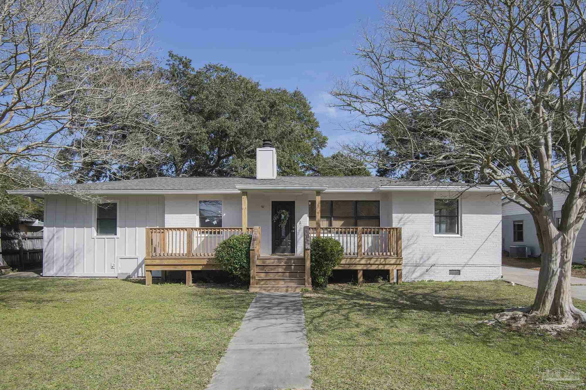 Property Photo:  1210 Watson Ave  FL 32503 