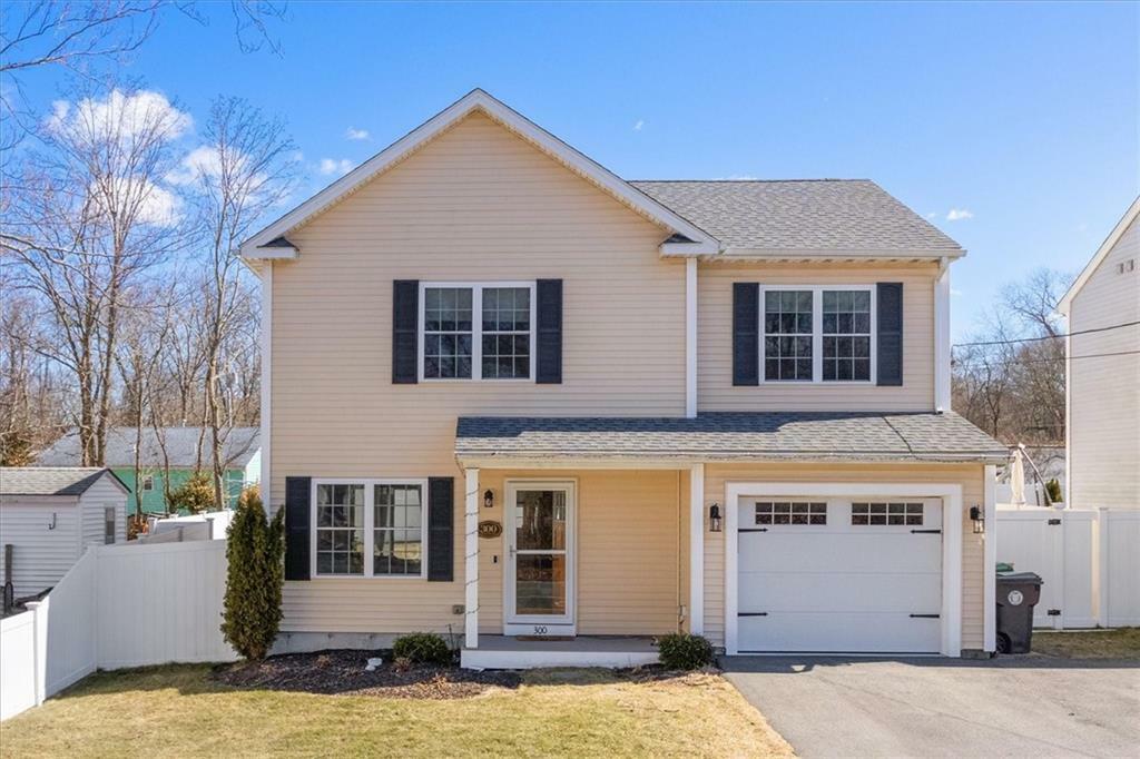 Property Photo:  300 Warwick Neck Avenue  RI 02889 