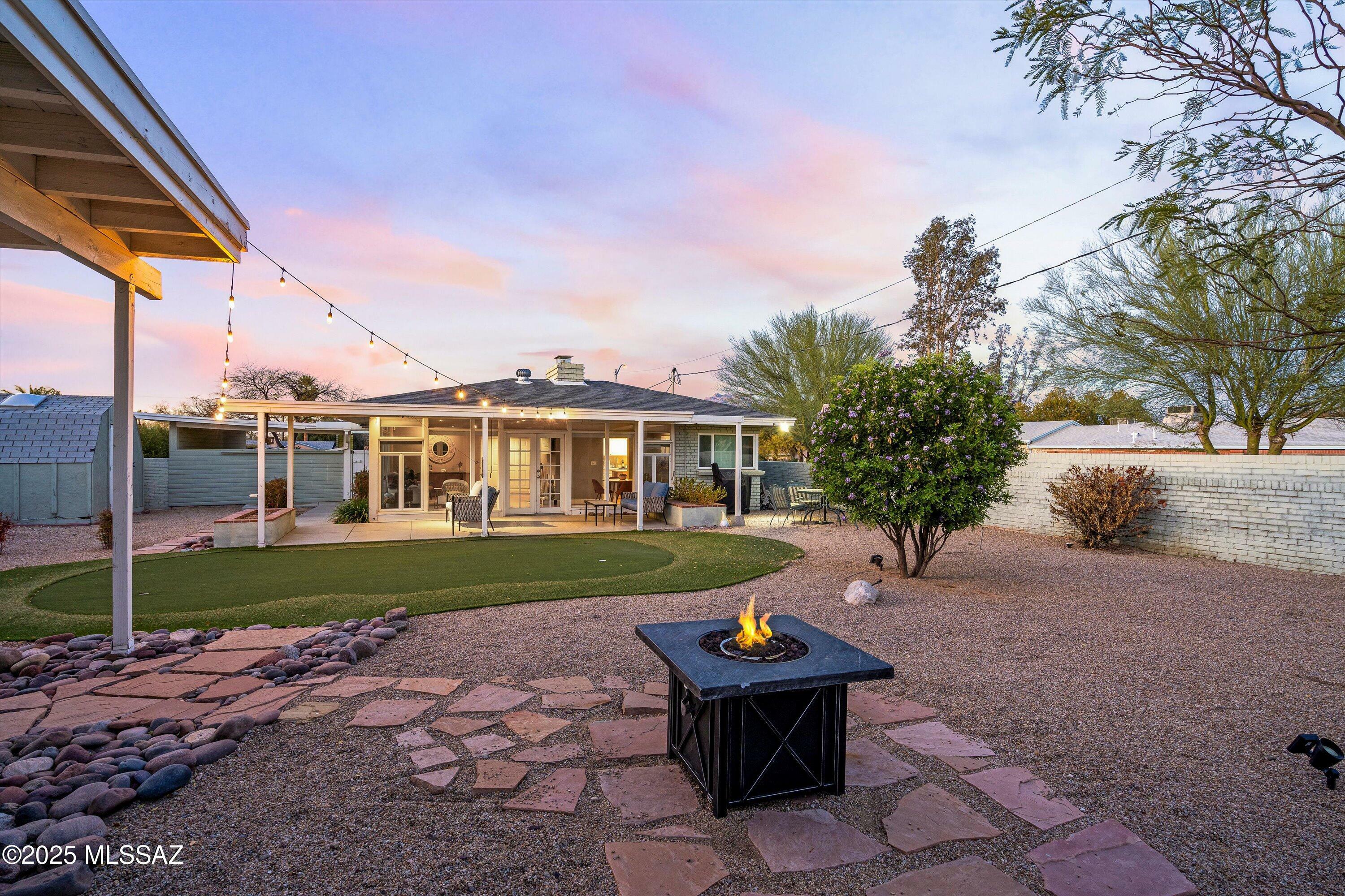 Property Photo:  2644 E Helen Street  AZ 85716 