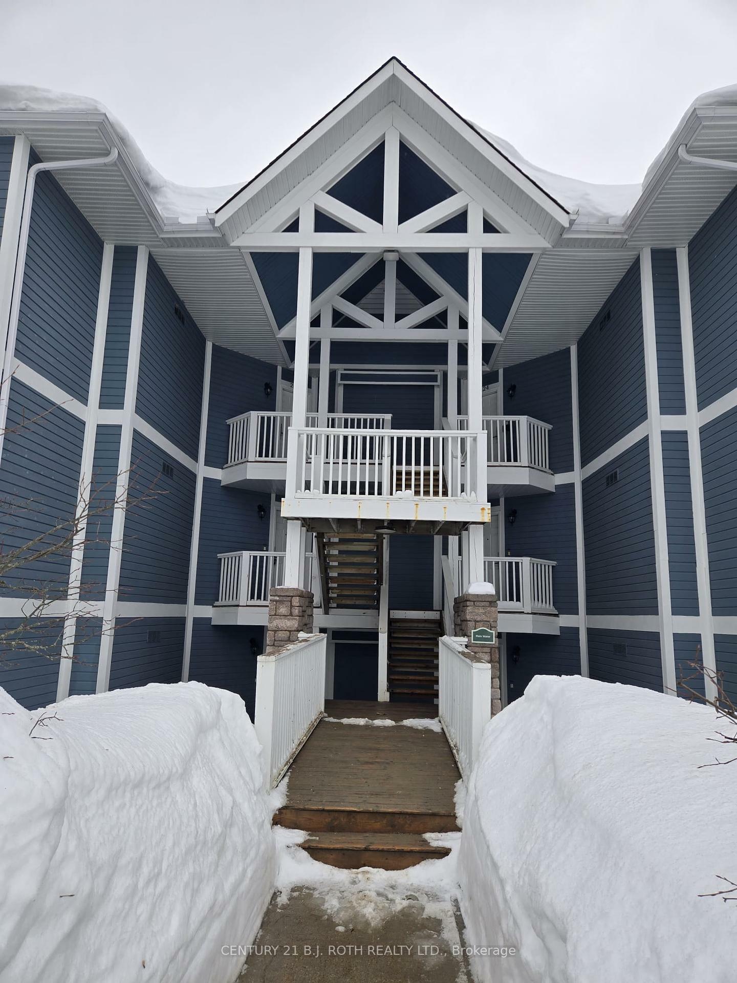 Property Photo: 90 Highland Drive 2426, 2427 ON L0L 2L0