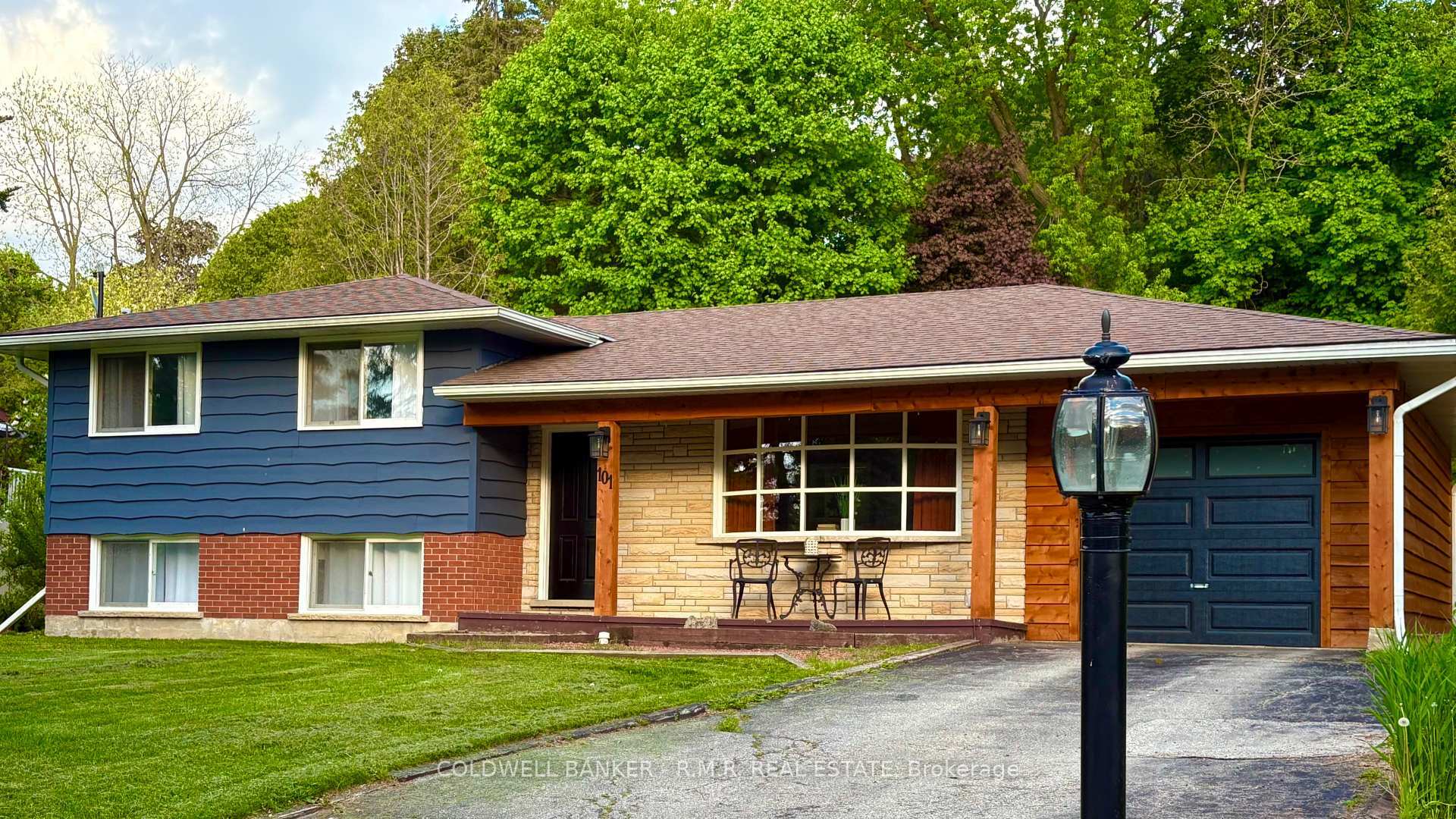 Property Photo: 101 Water Street E ON N0B 1S0
