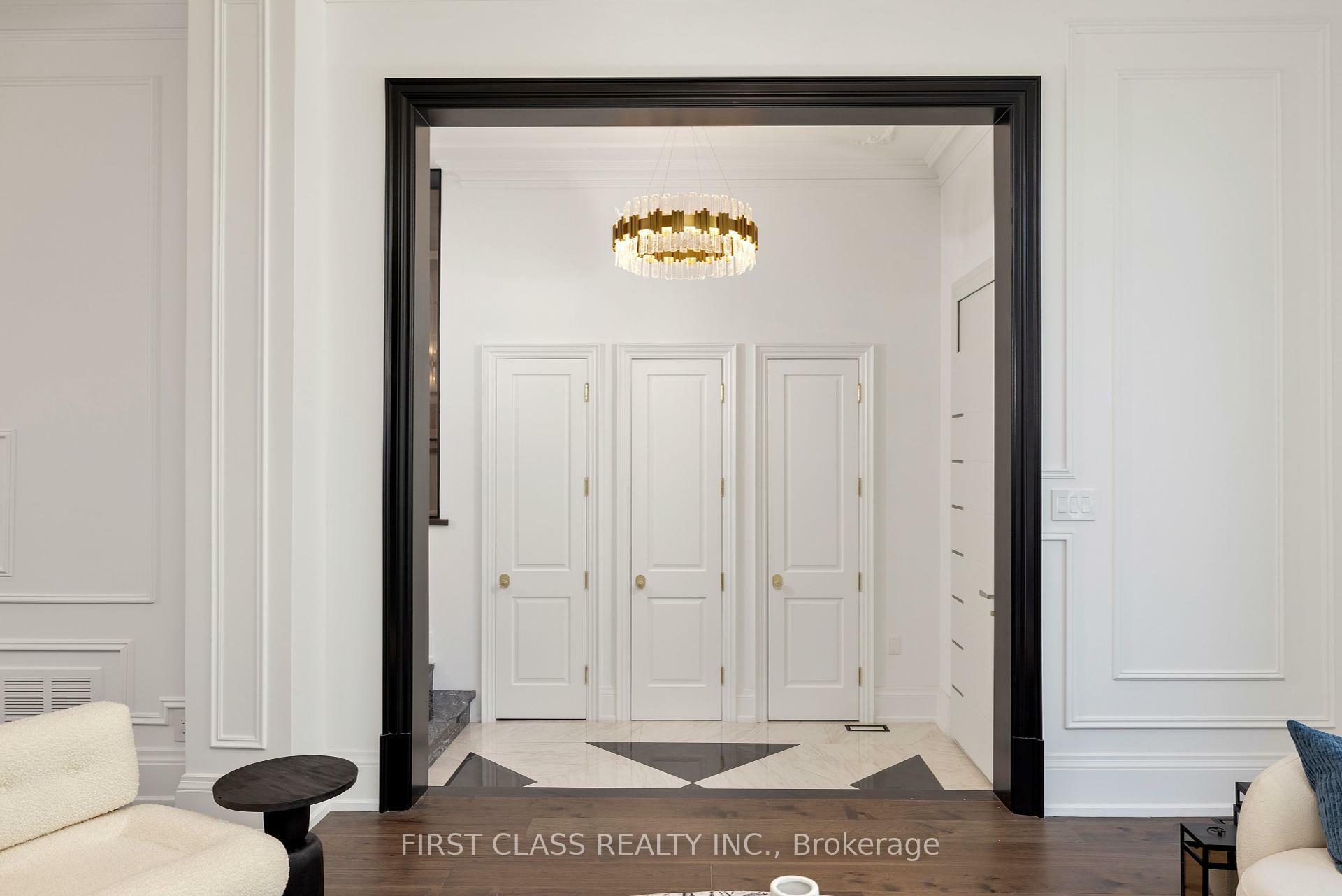Property Photo: 67 Montressor Drive ON M2P 1Z3