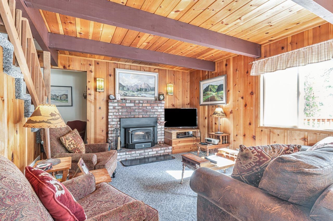 Property Photo: 593 Mountain Circle CA 96148-0000