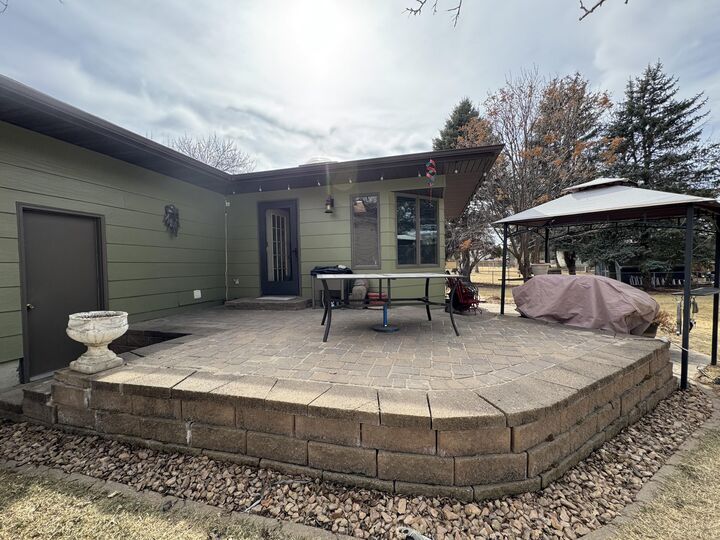 Property Photo:  1017 NE 18th Ave  SD 57401 