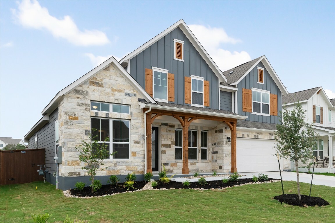 Property Photo: 288 Sage Thrasher Circle TX 78620