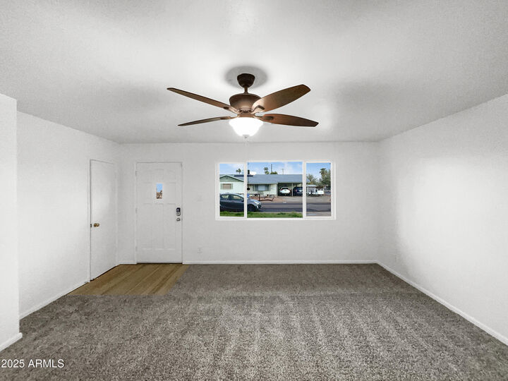 Property Photo: 901 W 16th Street AZ 85281