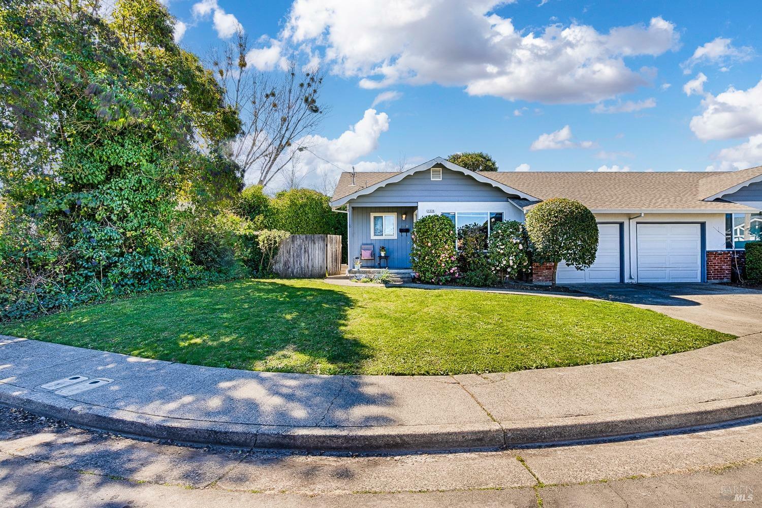 Property Photo:  1537 Lynn Court  CA 95405 