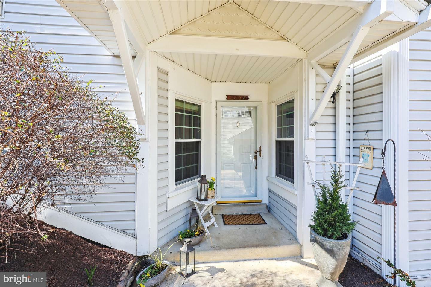 Property Photo:  2915 S Woodley St A  VA 22206 