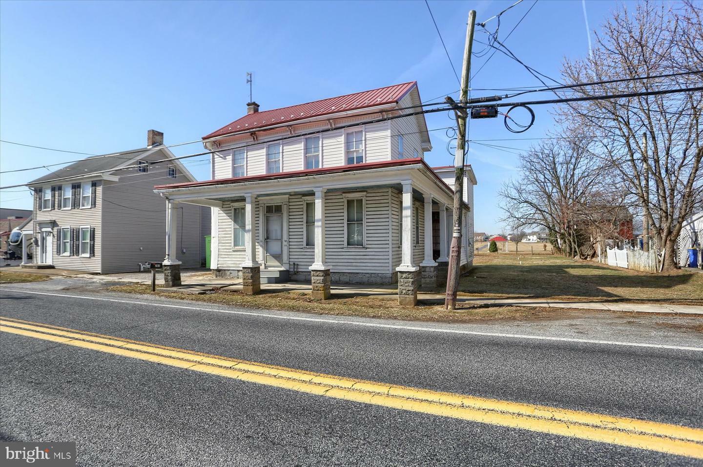 283 N Locust Point Road  Mechanicsburg PA 17050 photo