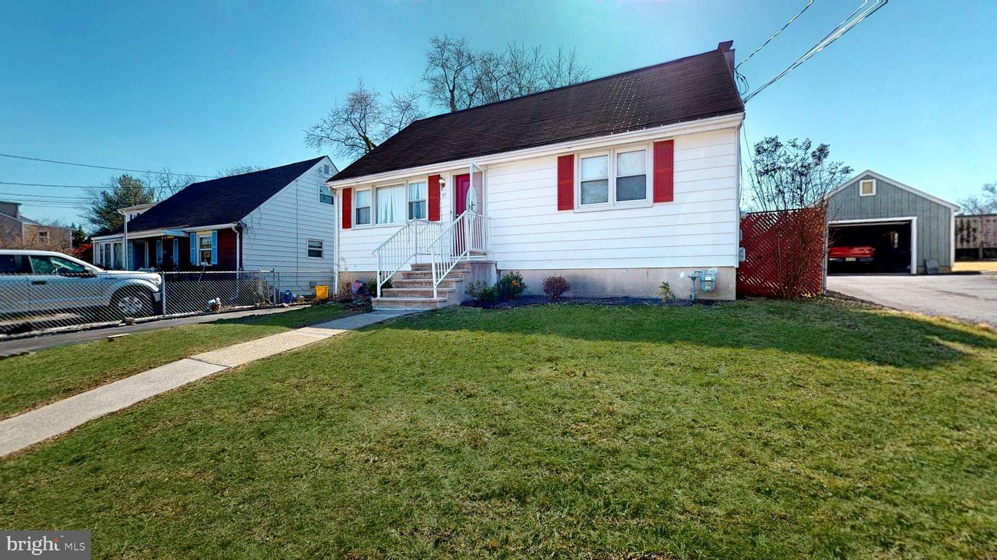 Property Photo:  37 Hazelhurst Avenue  NJ 08638 