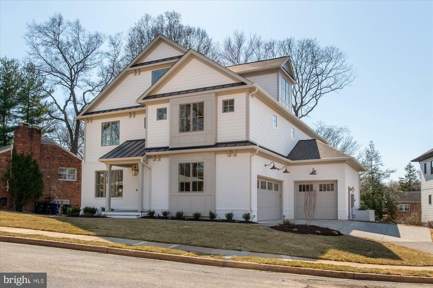 Property Photo: 4012 N Stafford Street VA 22207