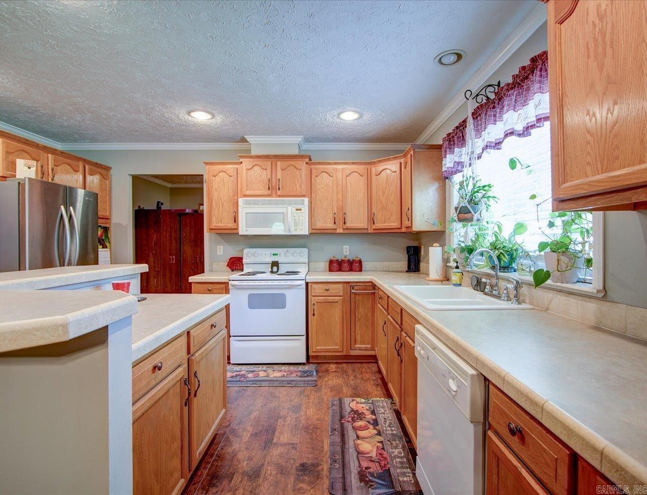 Property Photo: 97 Acorn Hollow Ln AR 71603