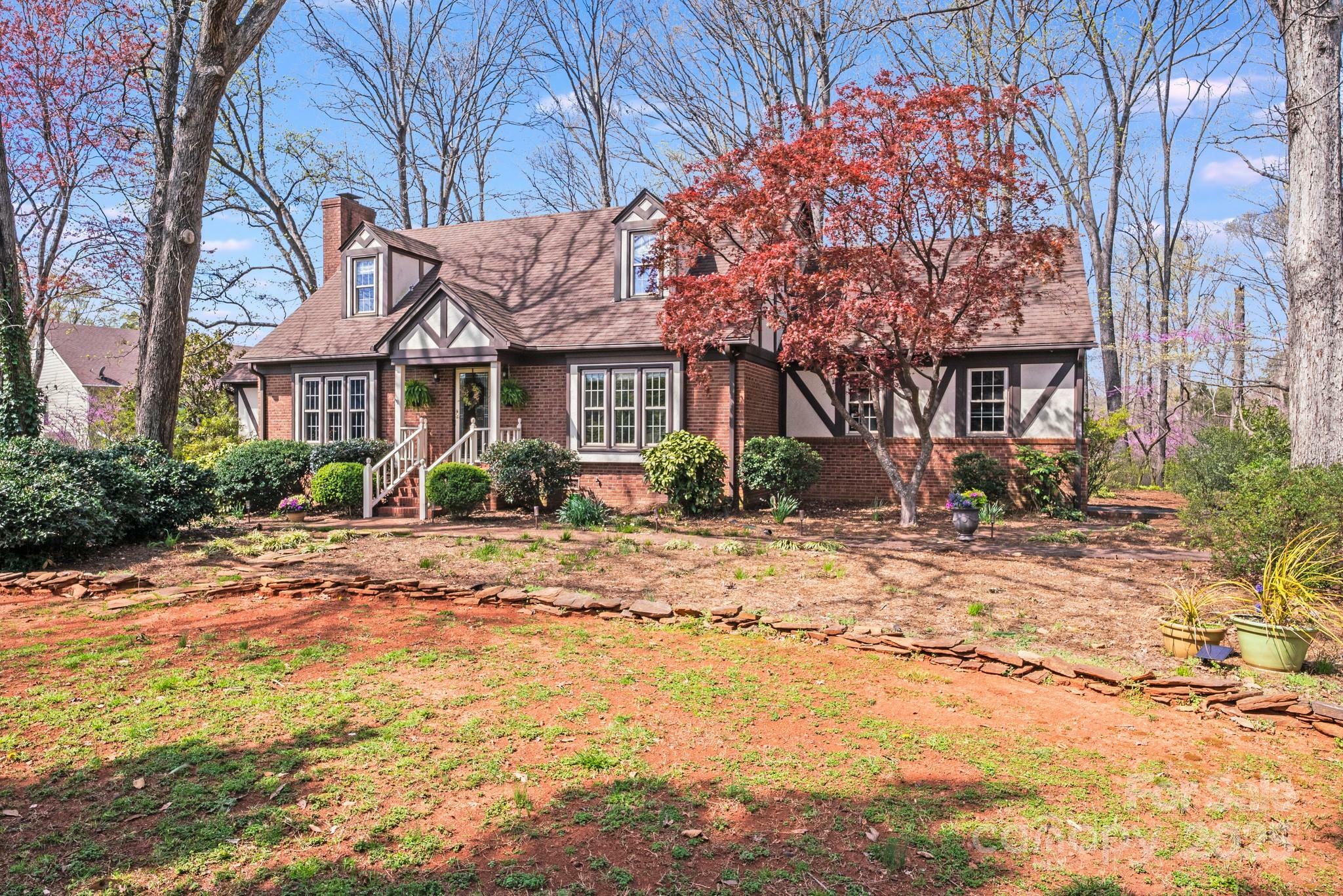 Property Photo: 2324 Chestnut Lane NC 28104