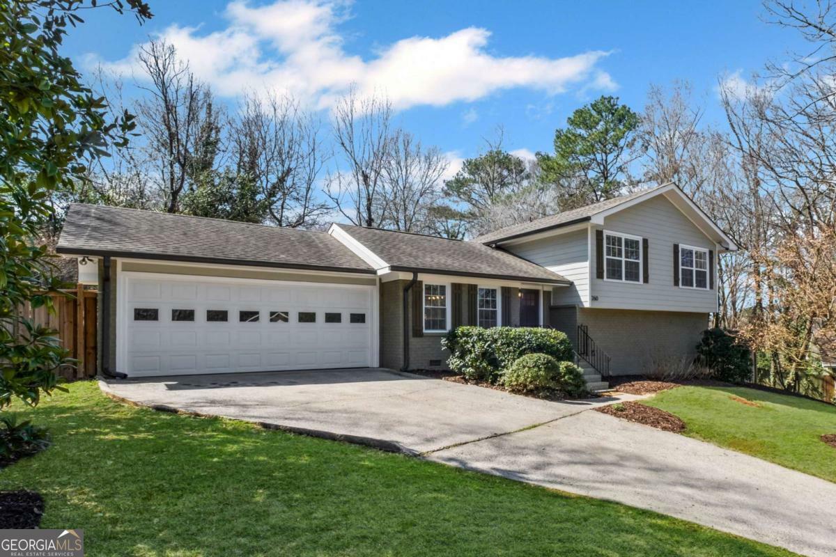 Property Photo: 260 Mansell Circle GA 30075