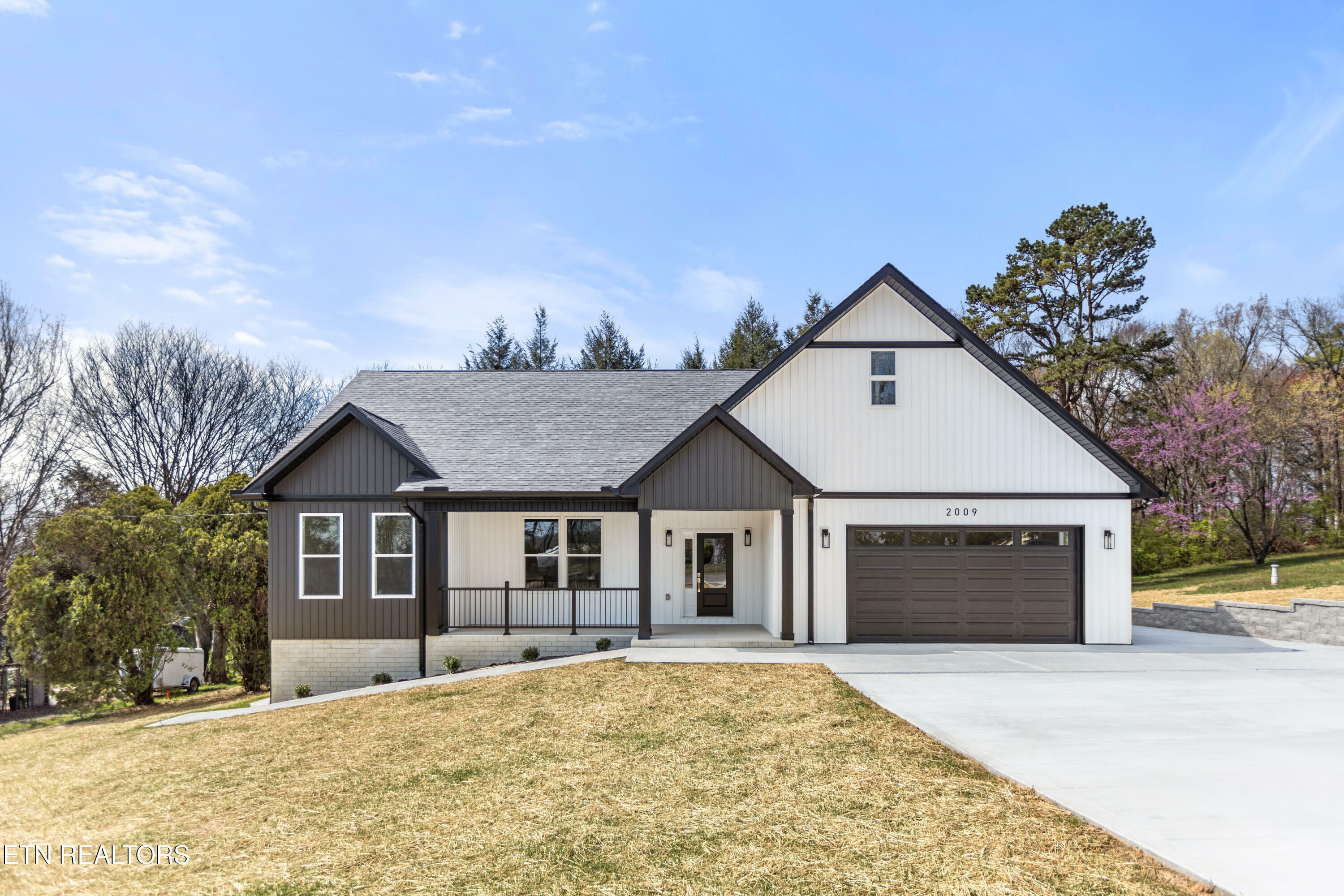 Property Photo: 2009 Mountair Drive TN 37924