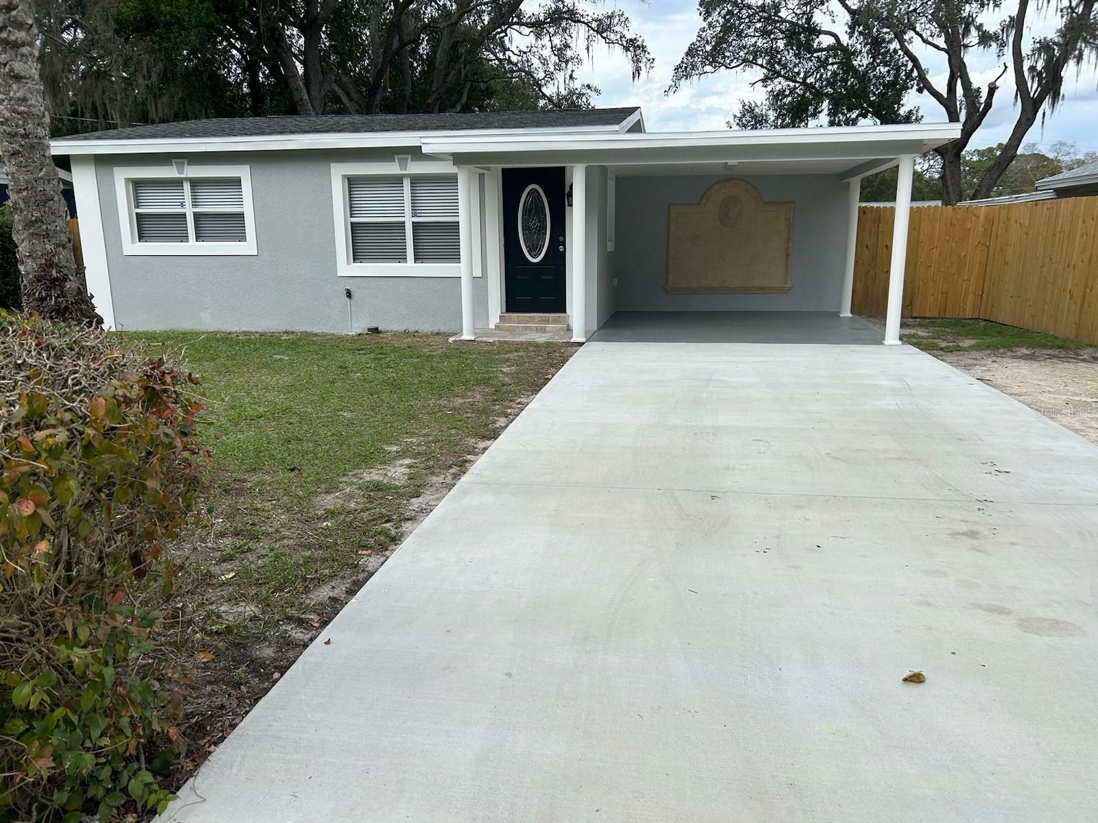 Property Photo:  2418 S Ramona Circle  FL 33612 