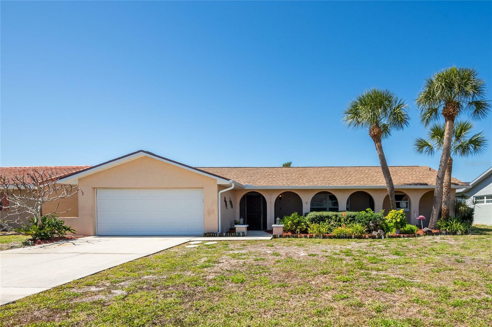 Property Photo:  736 Flamingo Drive  FL 33572 