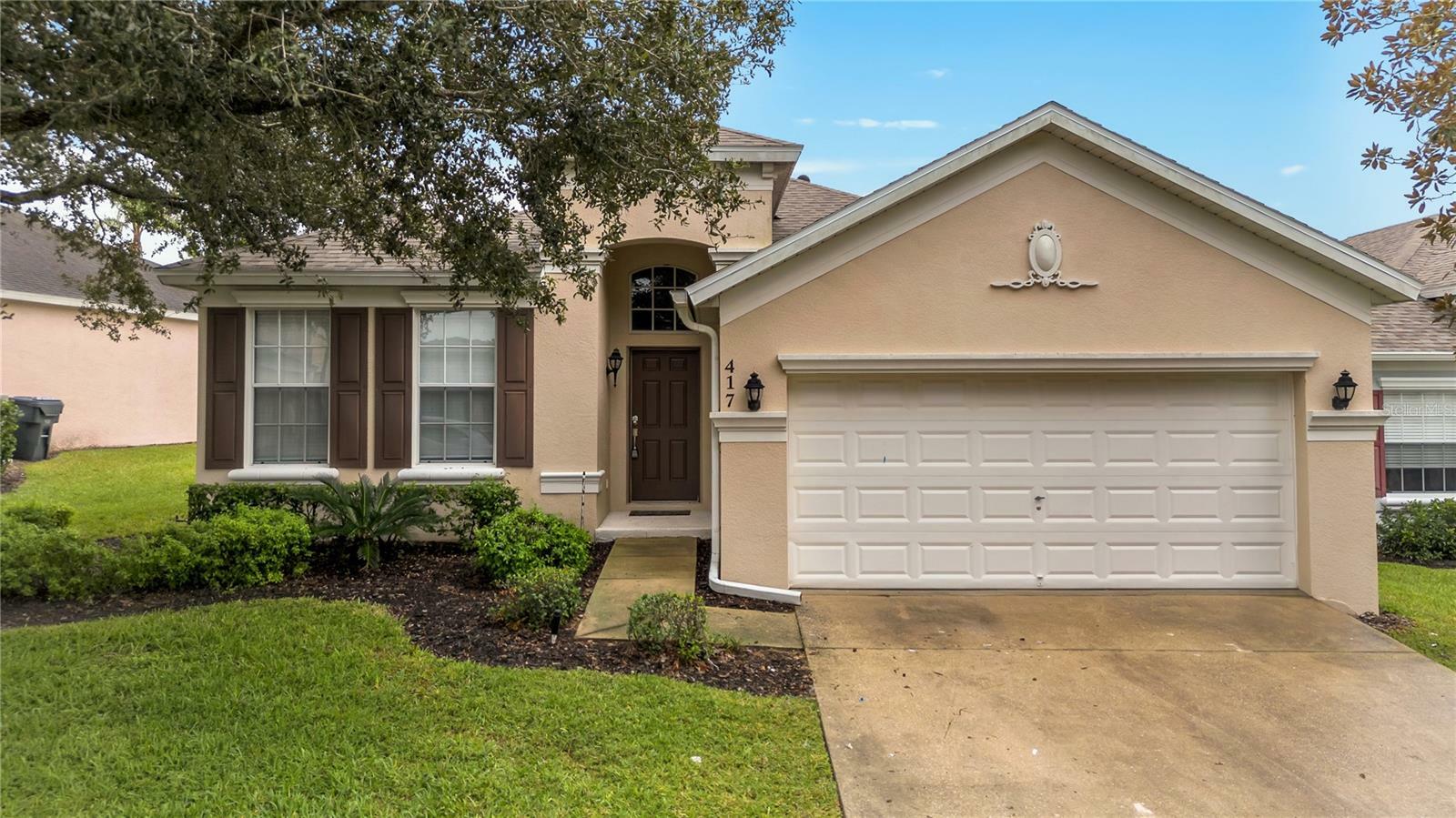 Property Photo:  417 Calabay Parc Boulevard  FL 33897 