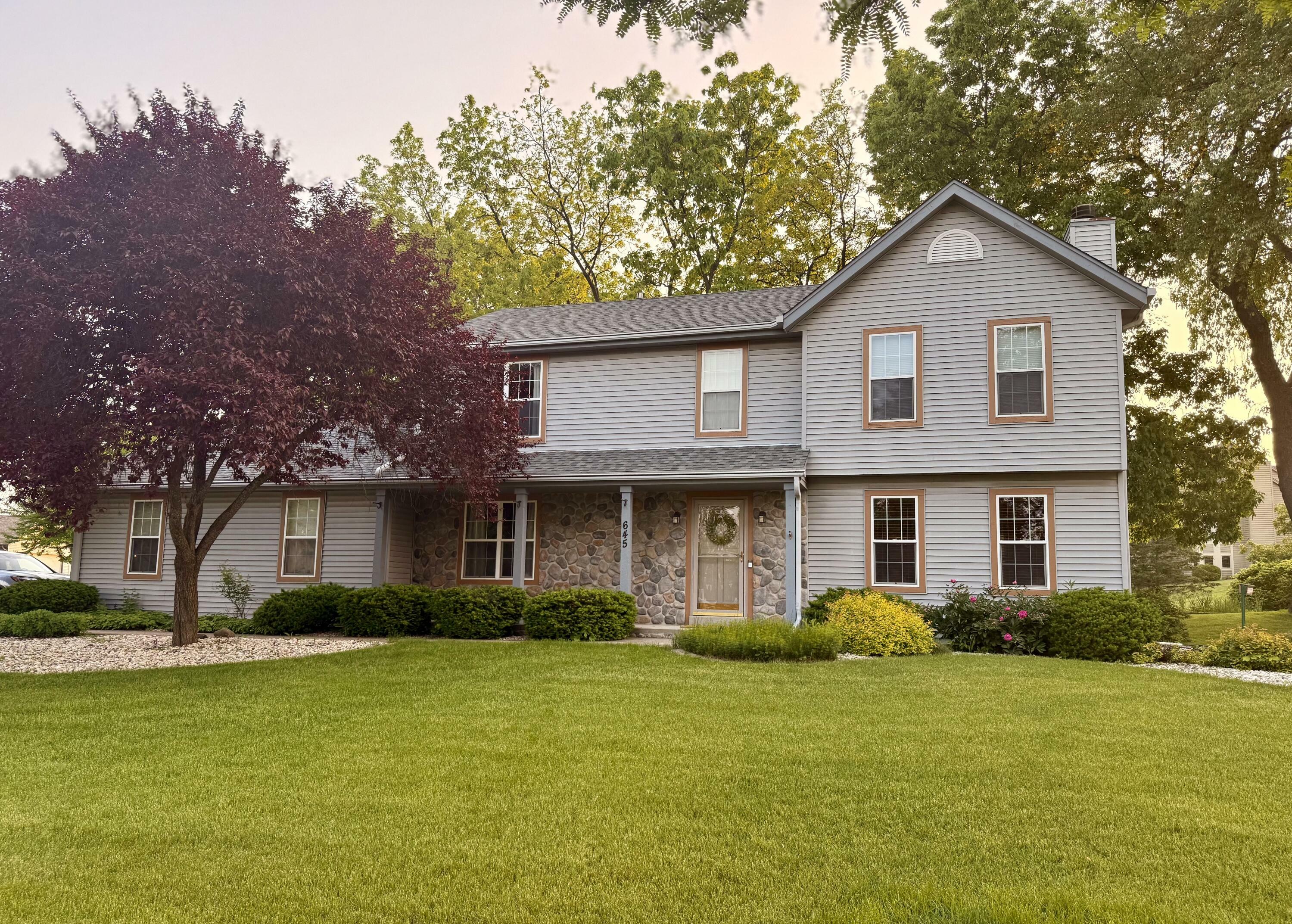 Property Photo: 645 Two Rivers Dr WI 53149