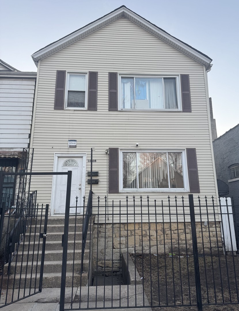 Property Photo: 10808 S Hoxie Avenue IL 60617