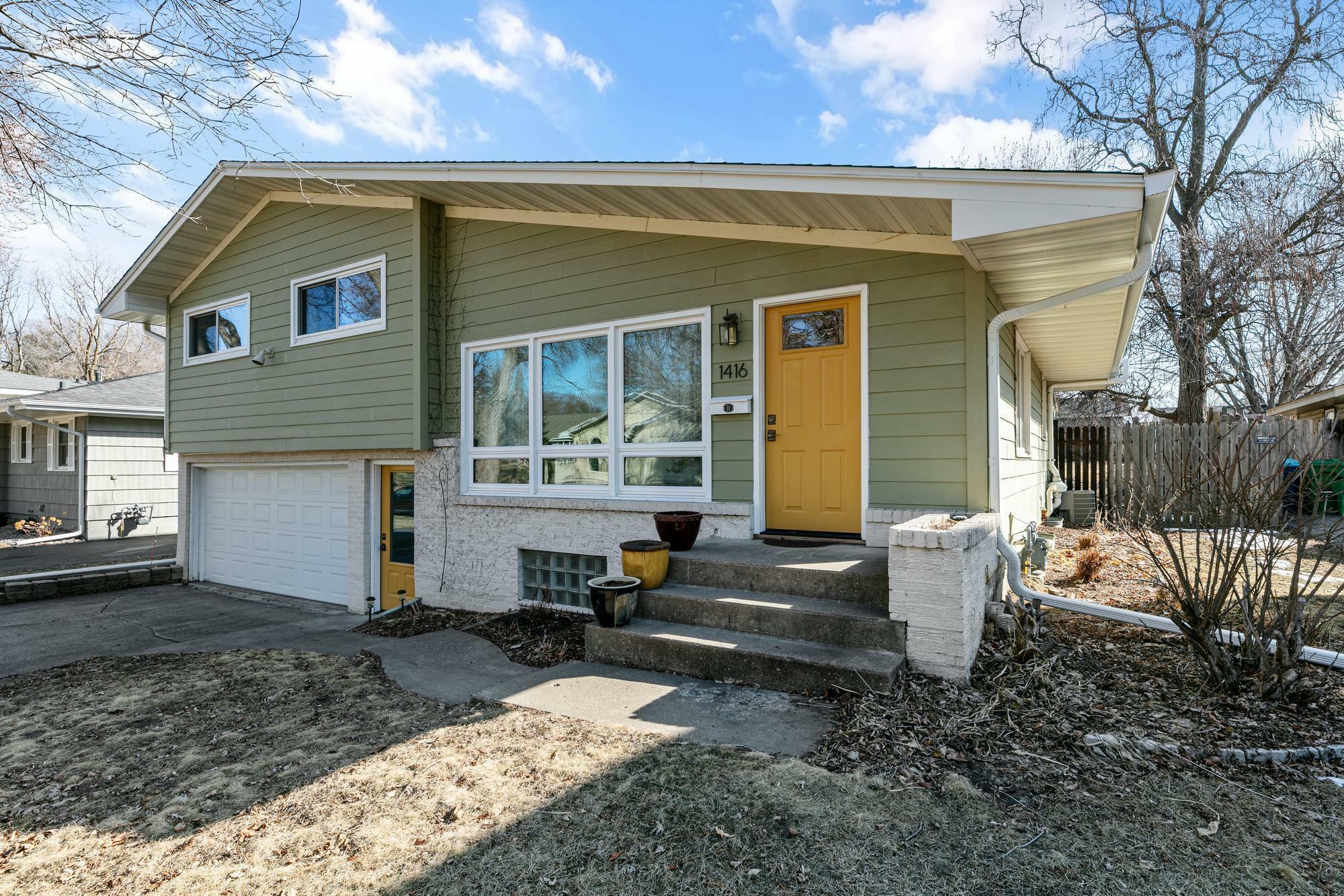 Property Photo:  1416 Rhode Island Avenue N  MN 55427 