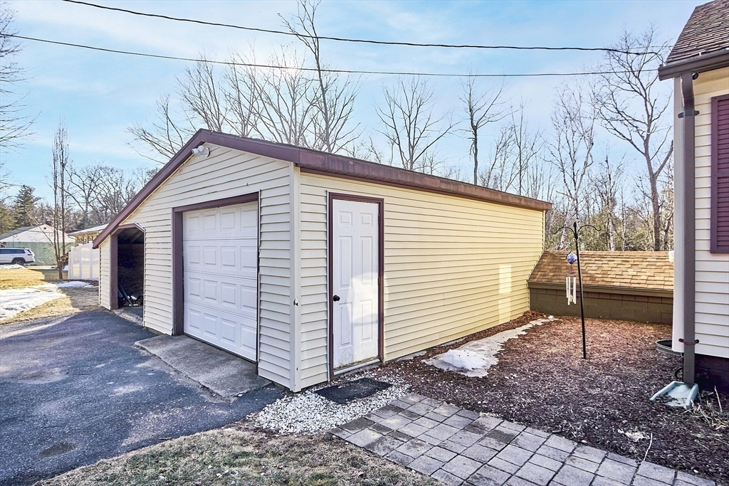 Property Photo:  25 Ridge St  MA 01473 