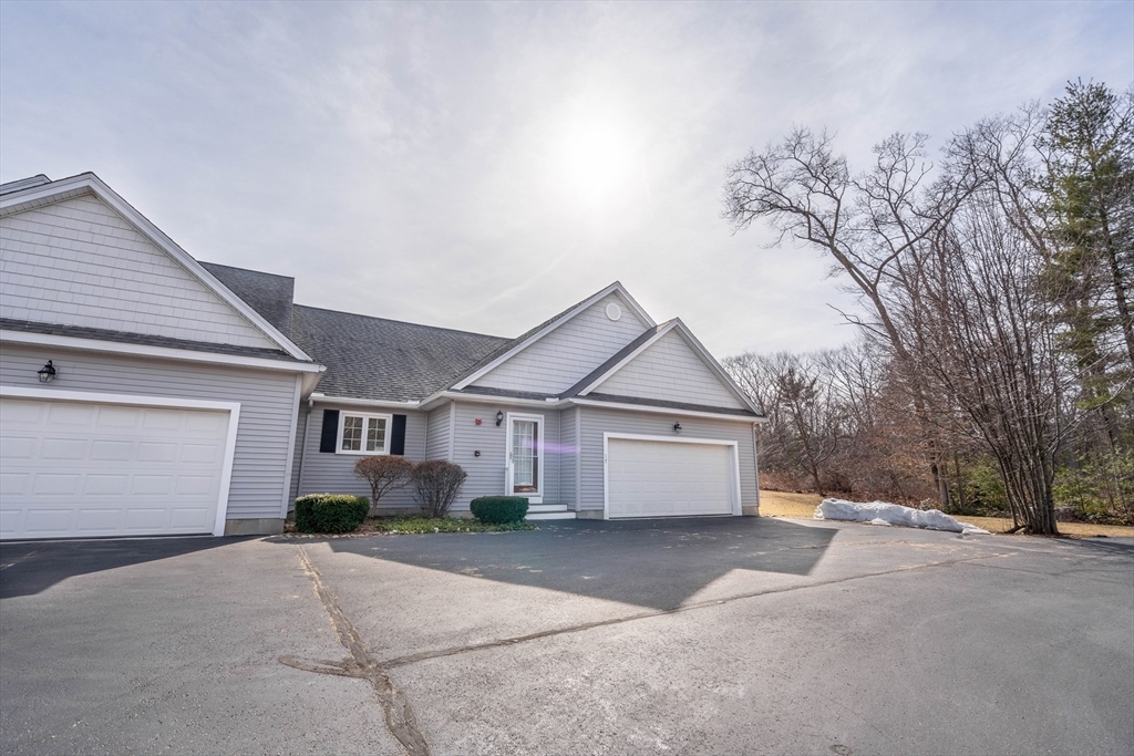 Property Photo:  17 Candlewood Dr 5C  MA 01562 