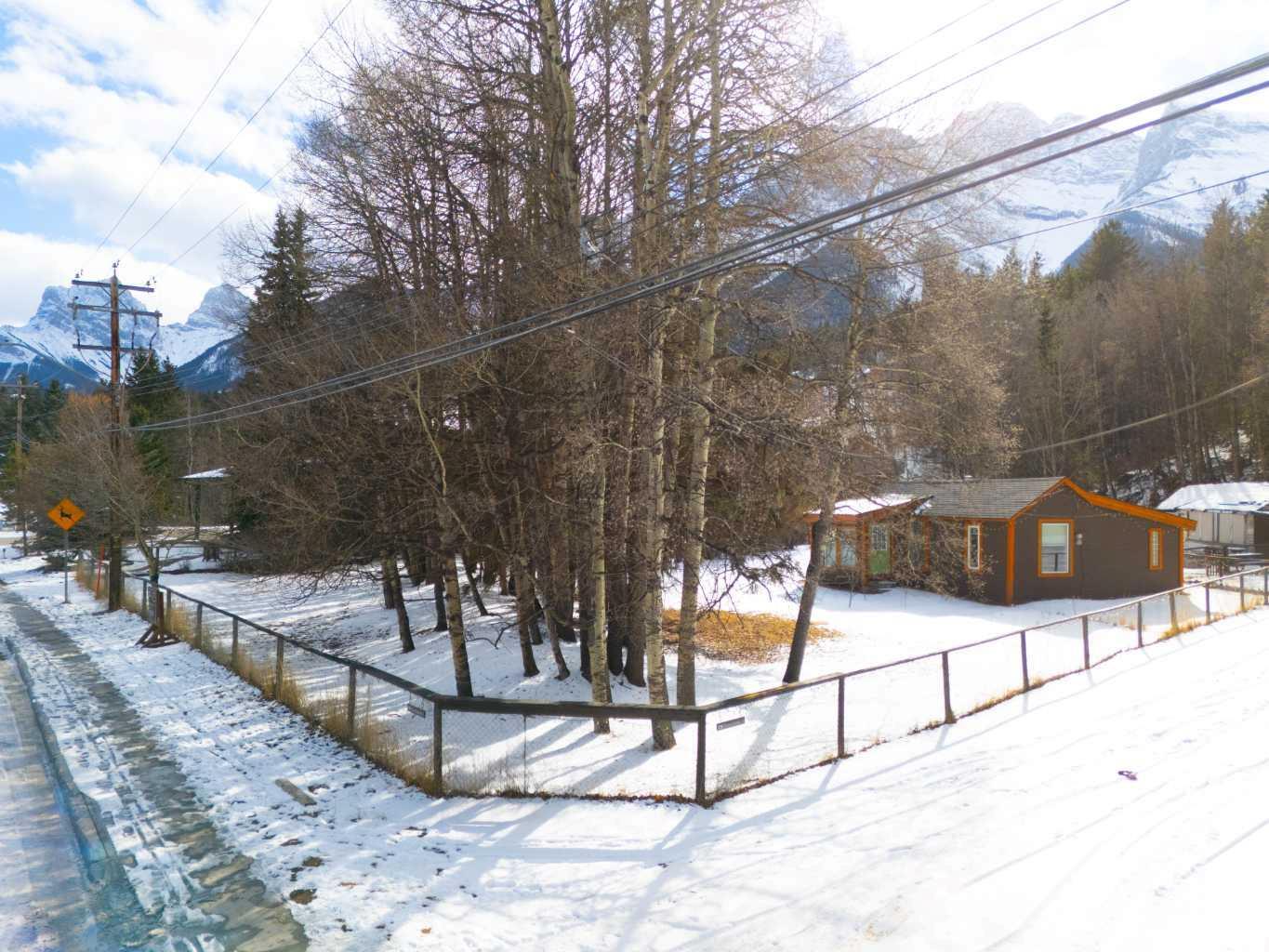 Photo de la propriété: 219 Three Sisters Drive AB T1W 2M4