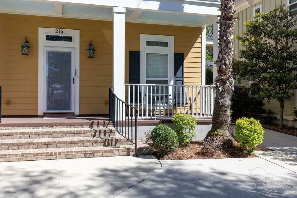 Property Photo: 216 Stanley Ave FL 32503