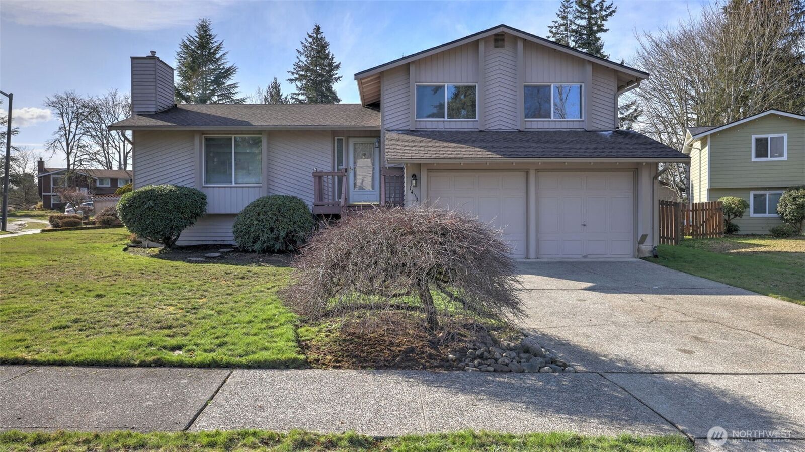 Property Photo:  1413  Olympia Avenue SE  WA 98058 